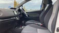 Toyota Yaris 1.5 Hybrid Icon Tech 5dr CVT Hybrid Hatchback